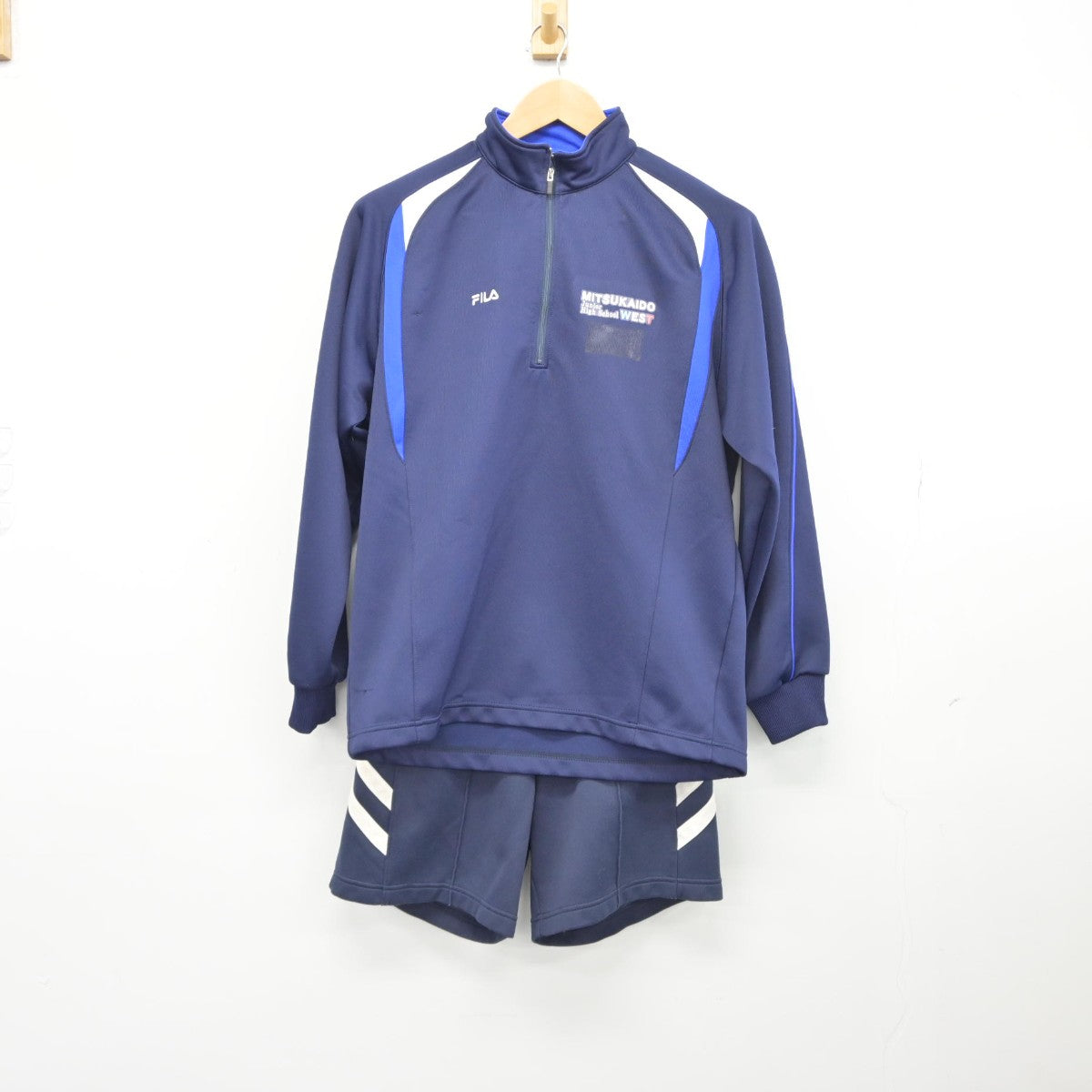 【中古】茨城県 水海道西中学校 女子制服 3点（ジャージ 上・体操服 上・体操服 下）sf039297