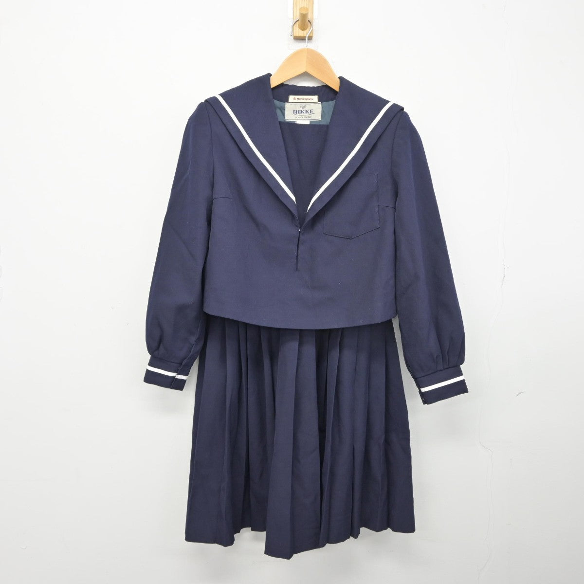 【中古】愛知県 金城学院高等学校 女子制服 2点（セーラー服・スカート）sf039328