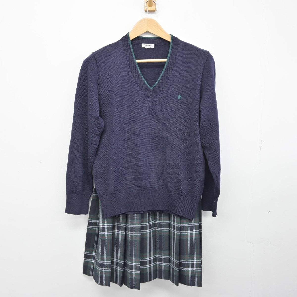 【中古】東京都 文京学院大学女子高等学校 女子制服 3点（ニット・スカート）sf039332