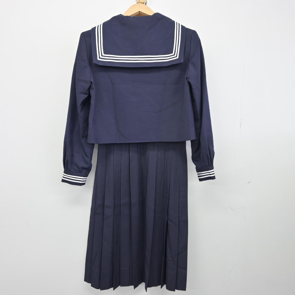 【中古】兵庫県 武庫川女子大学附属高等学校 女子制服 6点（セーラー服・ニット・スカート）sf039384