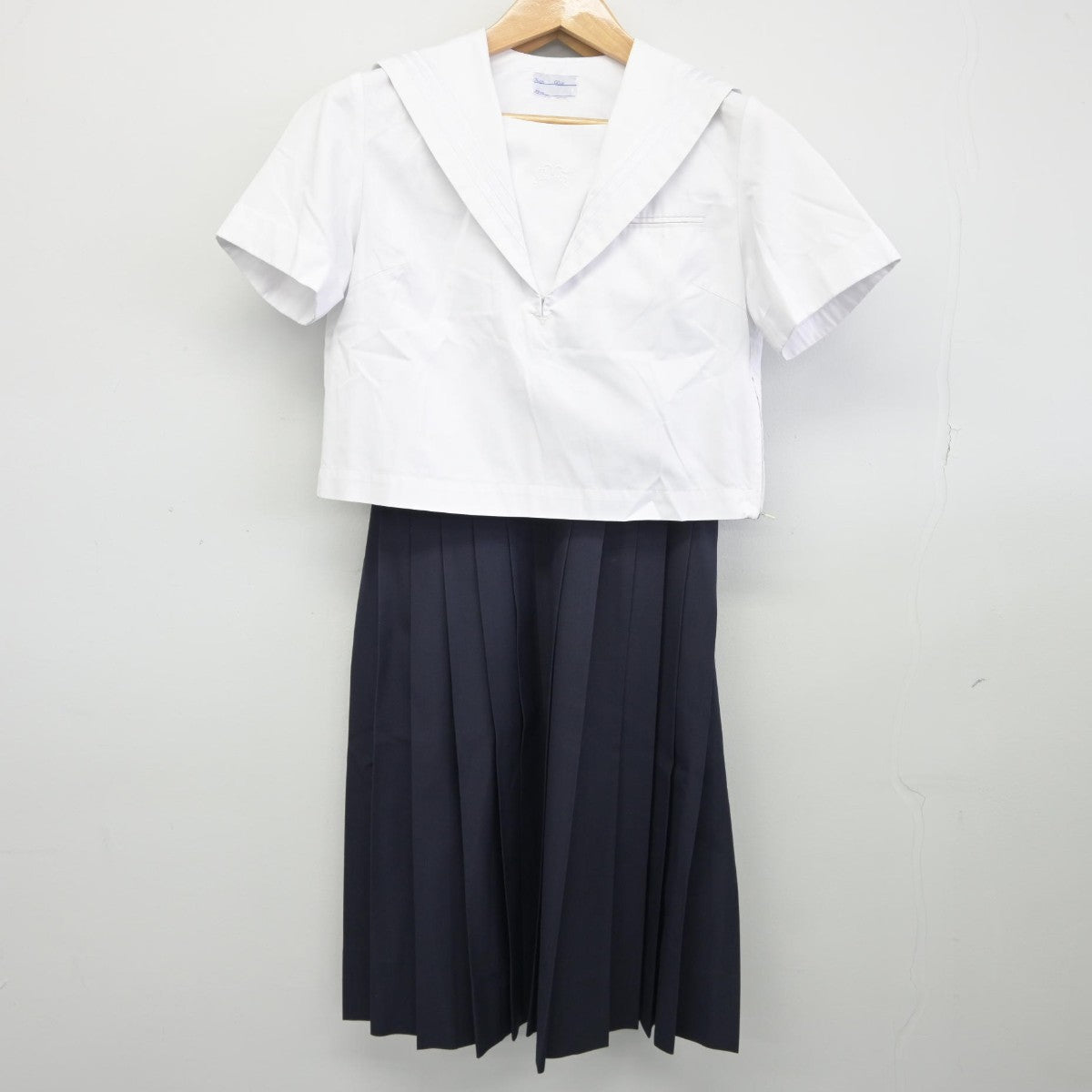 【中古】兵庫県 武庫川女子大学附属高等学校 女子制服 2点（セーラー服・スカート）sf039388