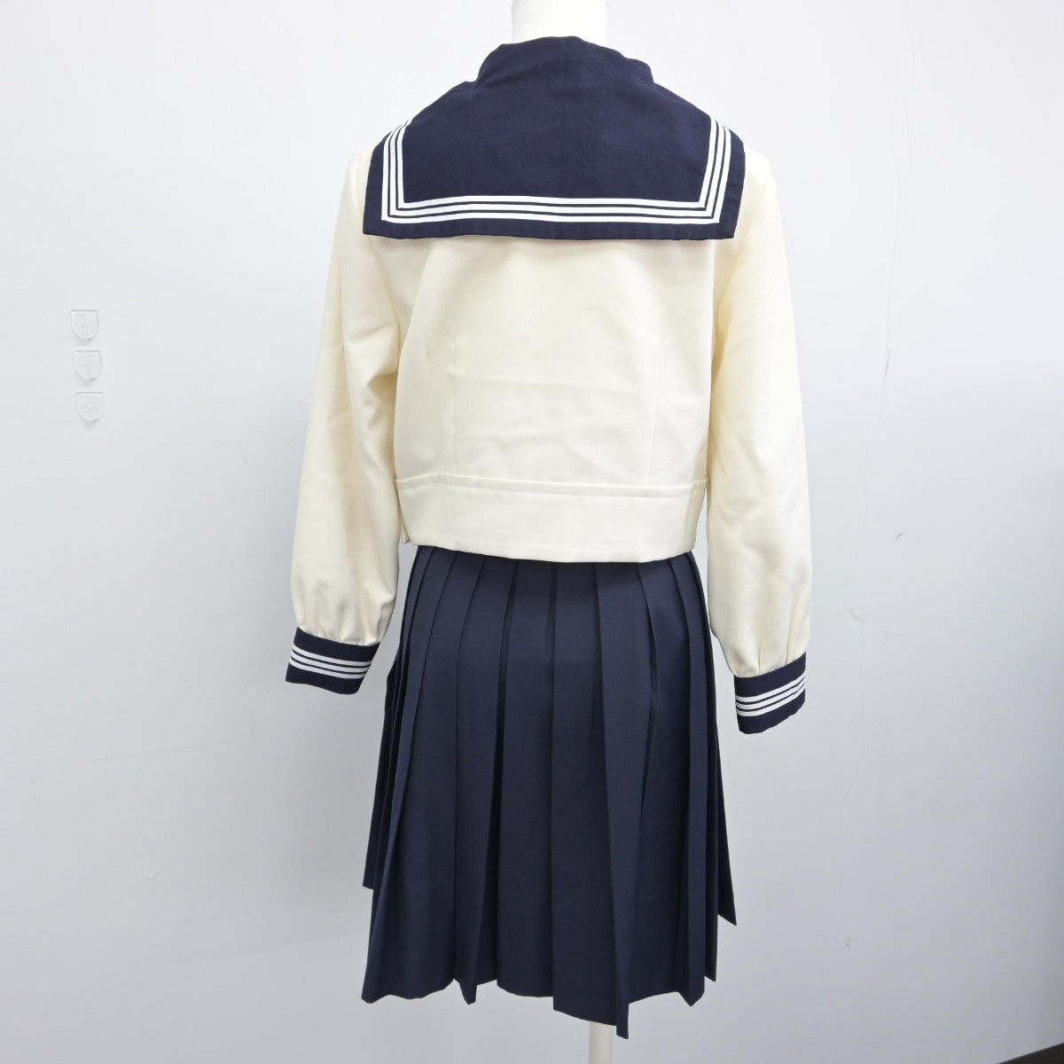 【中古】東京都 東京女学館中学校高等学校 女子制服 4点（セーラー服・スカート）sf039399