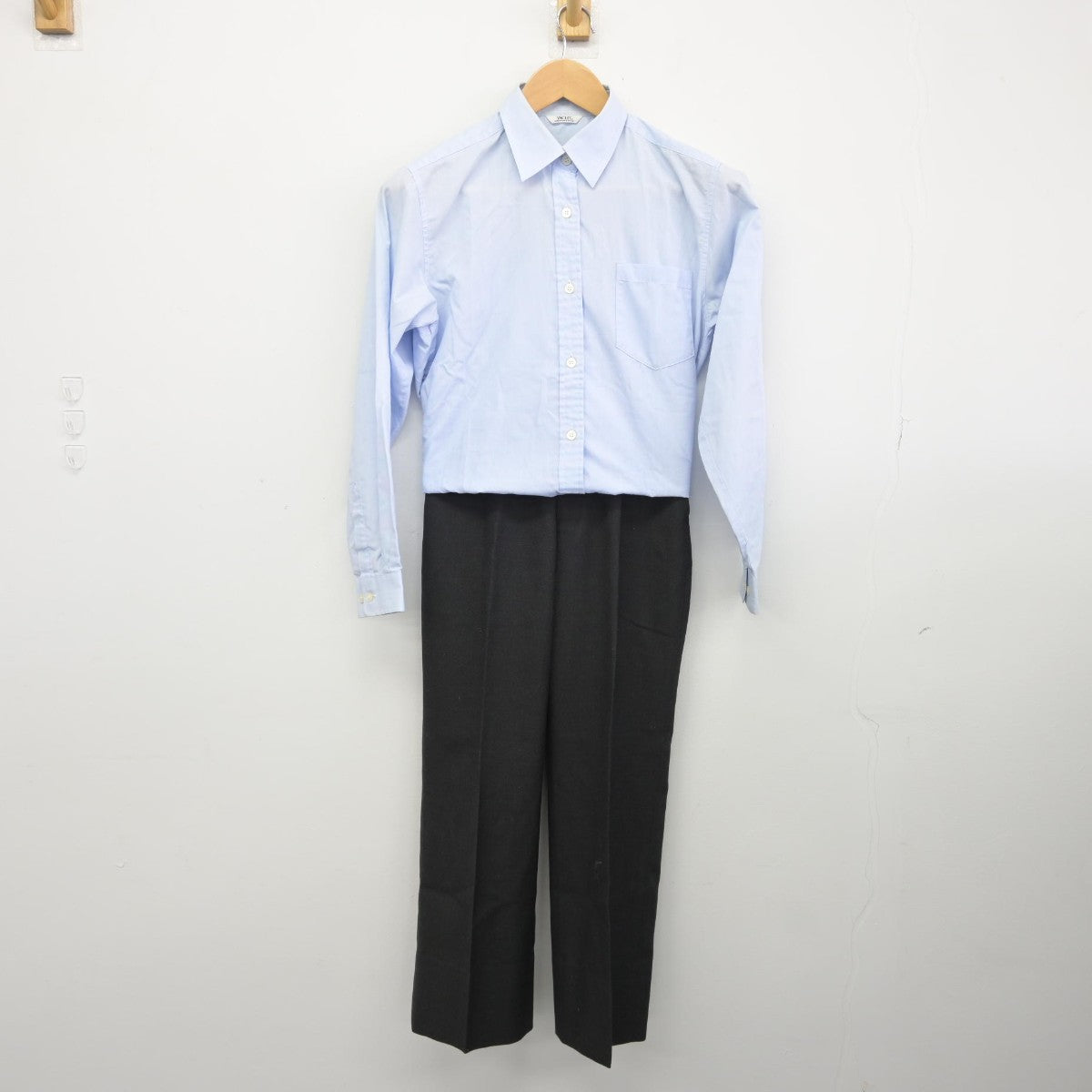 【中古】千葉県 不二女子高等学校 女子制服 2点（シャツ・ズボン）sf039408