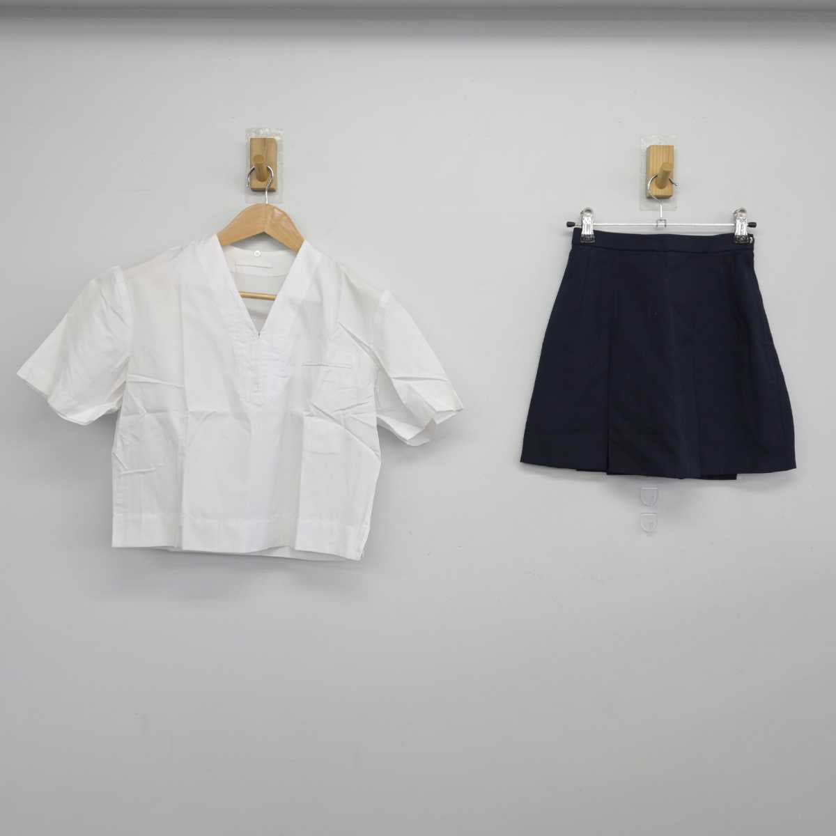 【中古】東京都 松蔭学園 松蔭中学校 女子制服 2点（シャツ・スカート）sf039446