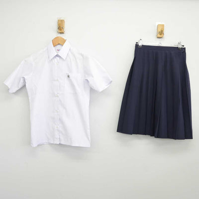 【中古】埼玉県 伊奈中学校 女子制服 2点（シャツ・スカート）sf039497