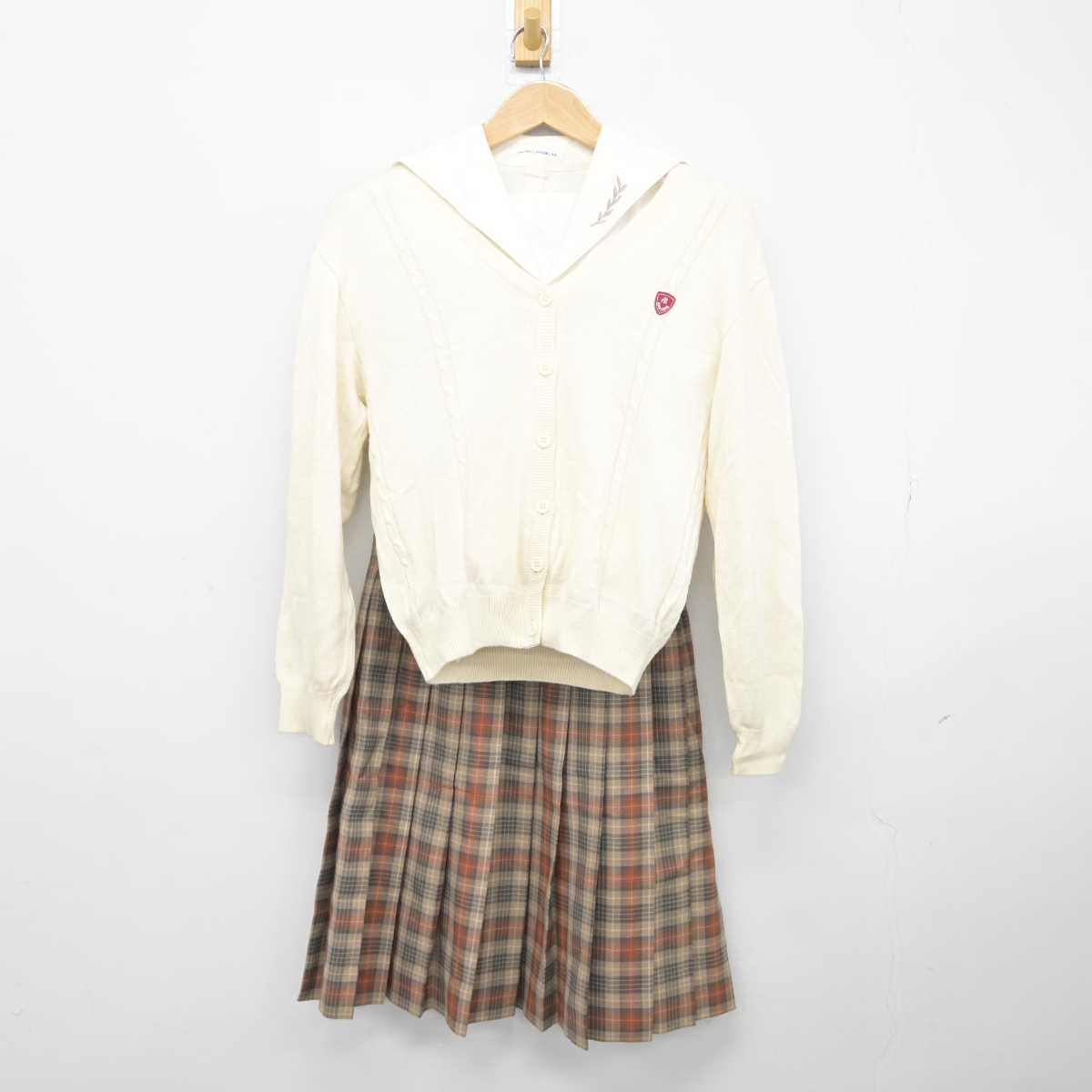 【中古】愛知県 名城大学附属高等学校 女子制服 3点（ニット・シャツ・スカート）sf039571