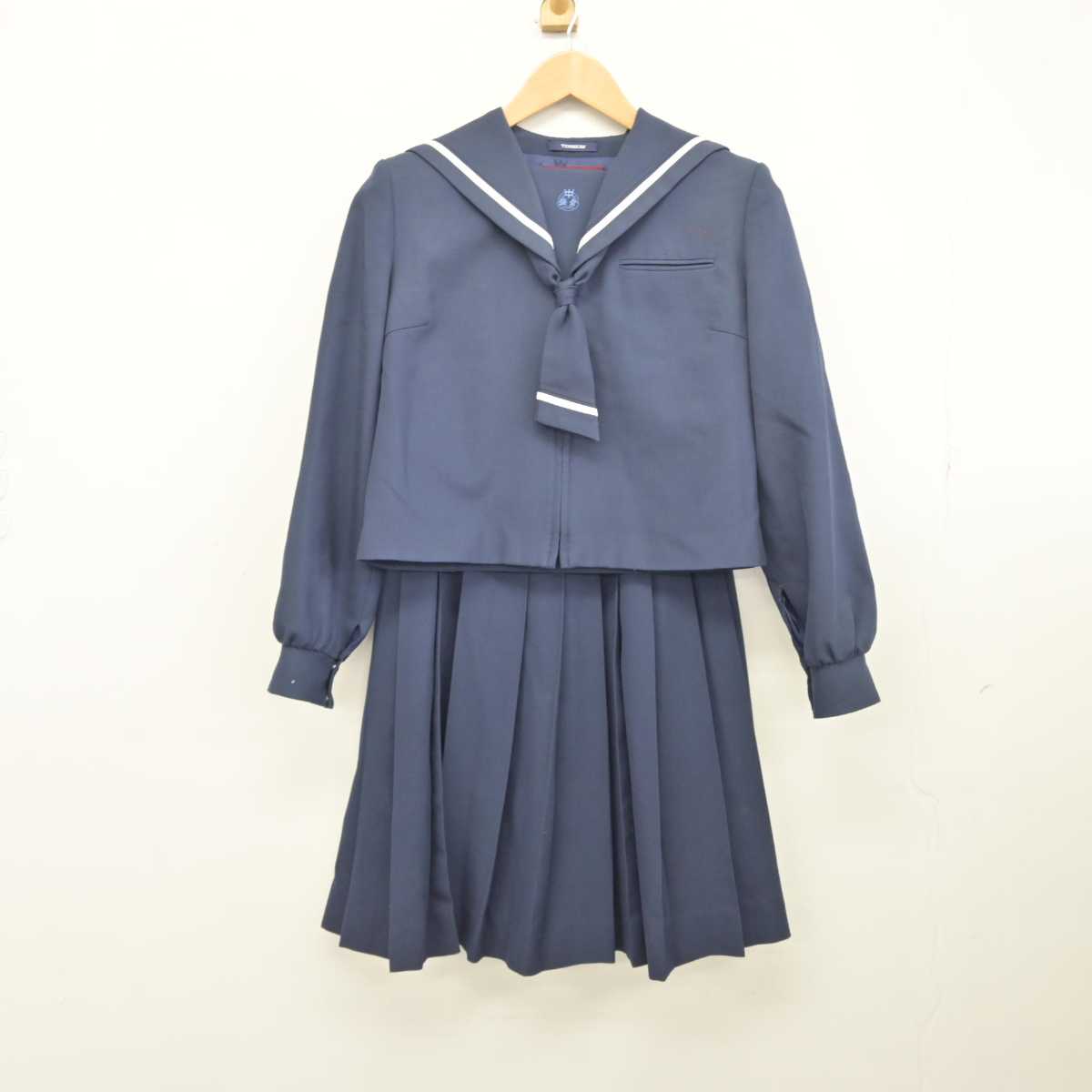 【中古】群馬県 鎌倉中学校 女子制服 3点（セーラー服・スカート）sf039630