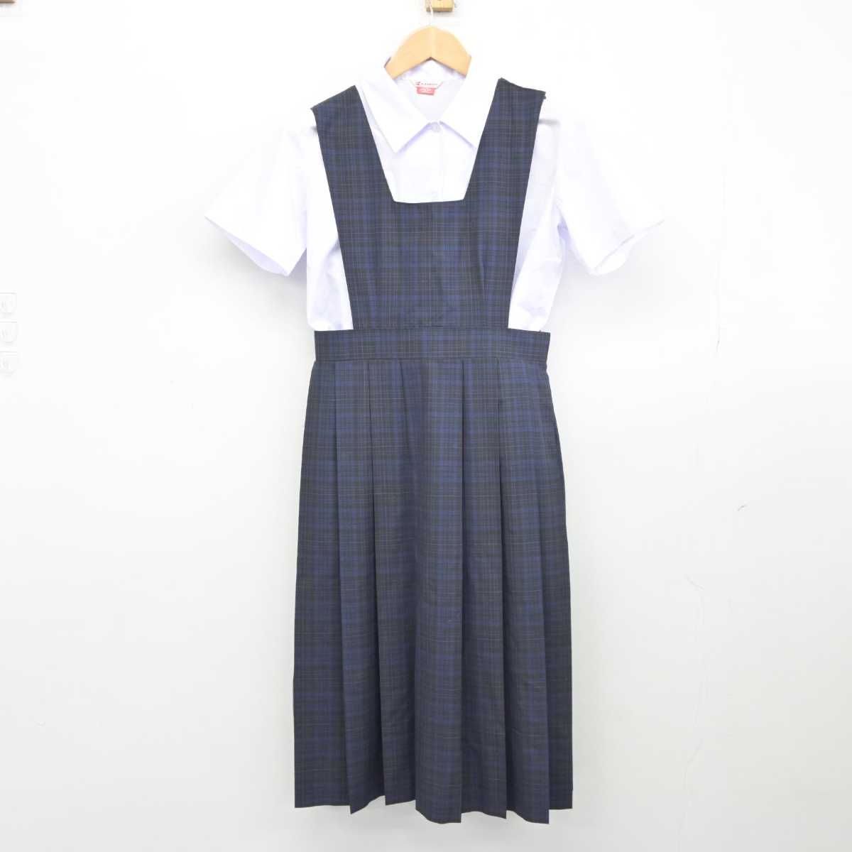 【中古】福岡県 花畑中学校 女子制服 2点（シャツ・ジャンパースカート）sf039684