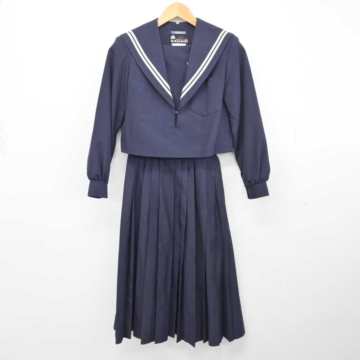 【中古】大阪府 大府中学校 女子制服 2点（セーラー服・スカート）sf039708