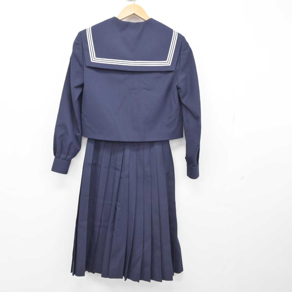 【中古】愛知県 尾西第三中学校 女子制服 3点（セーラー服・スカート）sf039782